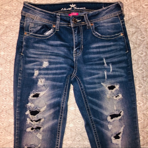 Mid Rise Ripped Jeans - Picture 3 of 3